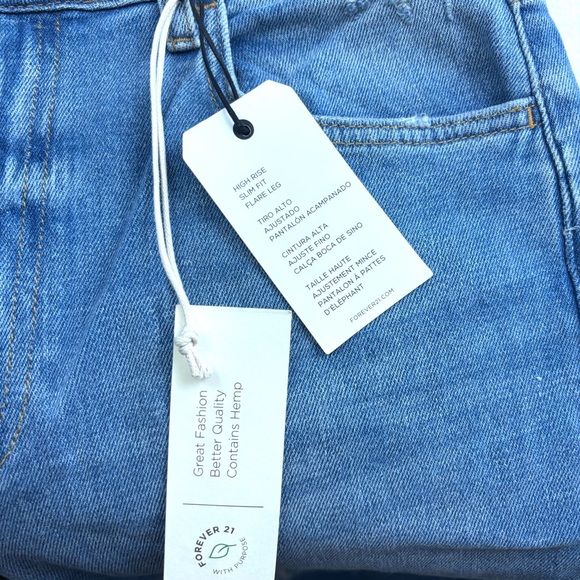 NWT Forever 21 Highrise Med Wash Distress “70’s” Wide Leg Flare Jeans (30) - Picture 13 of 16